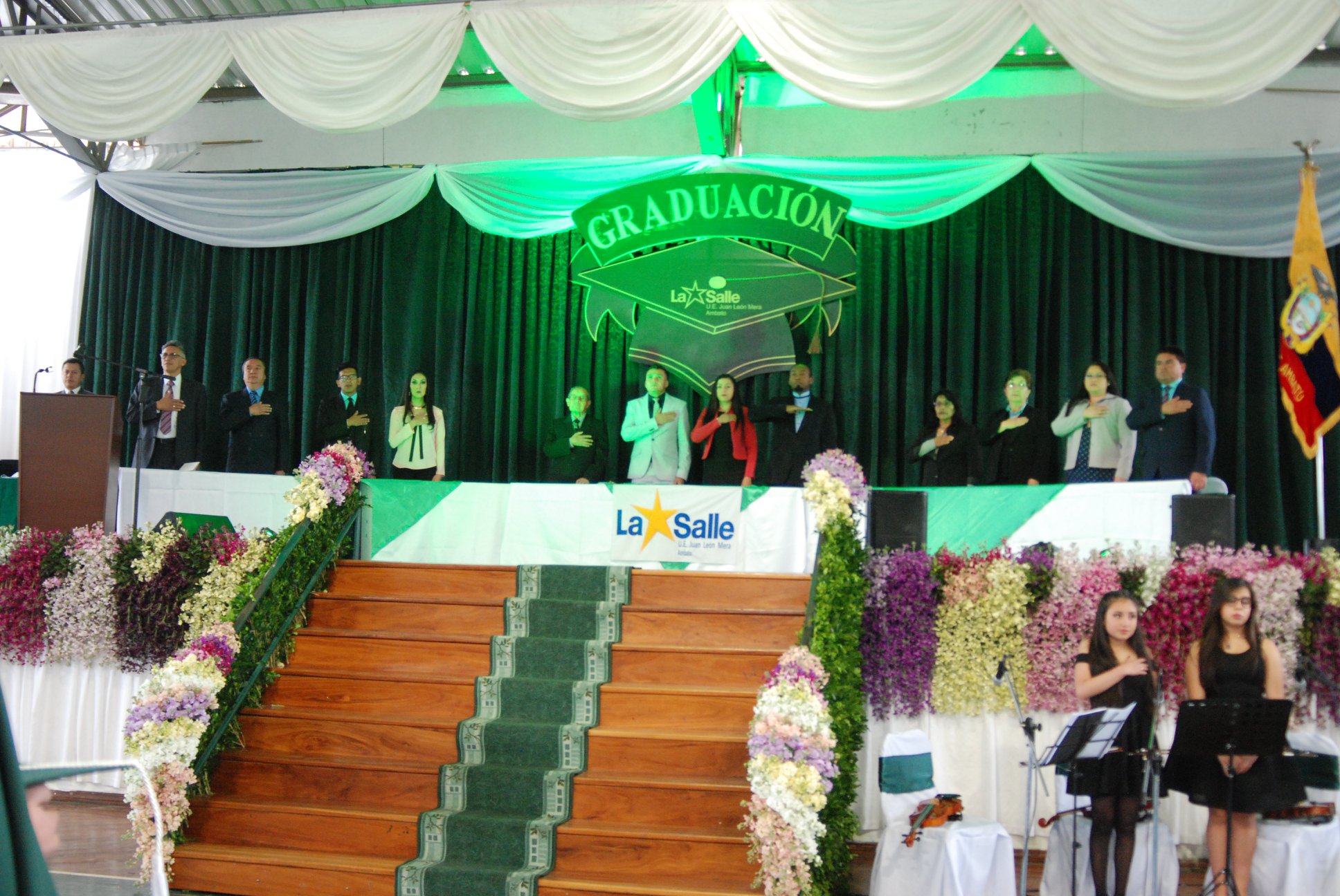 Graduación de Bachilleres en el Sector Ecuador