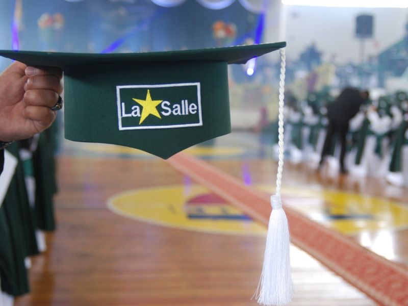 Nuestros egresados vivifican el Carisma de la gran Familia del DLN 